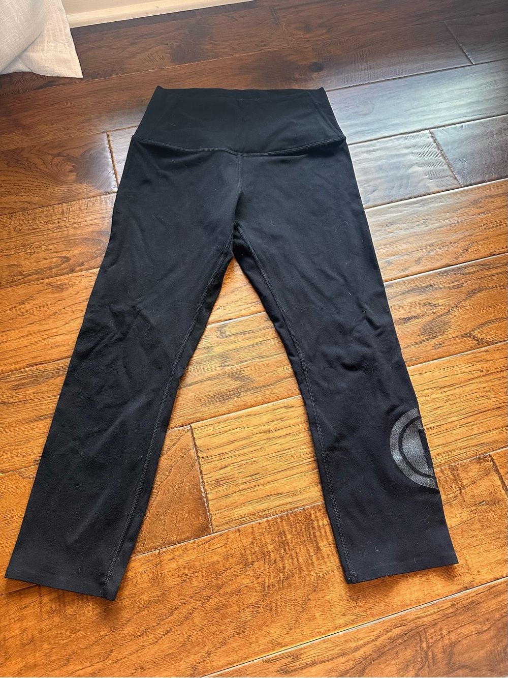 Women's Black High-Waist Capris - Athletic Crop Leggings Pure Barre